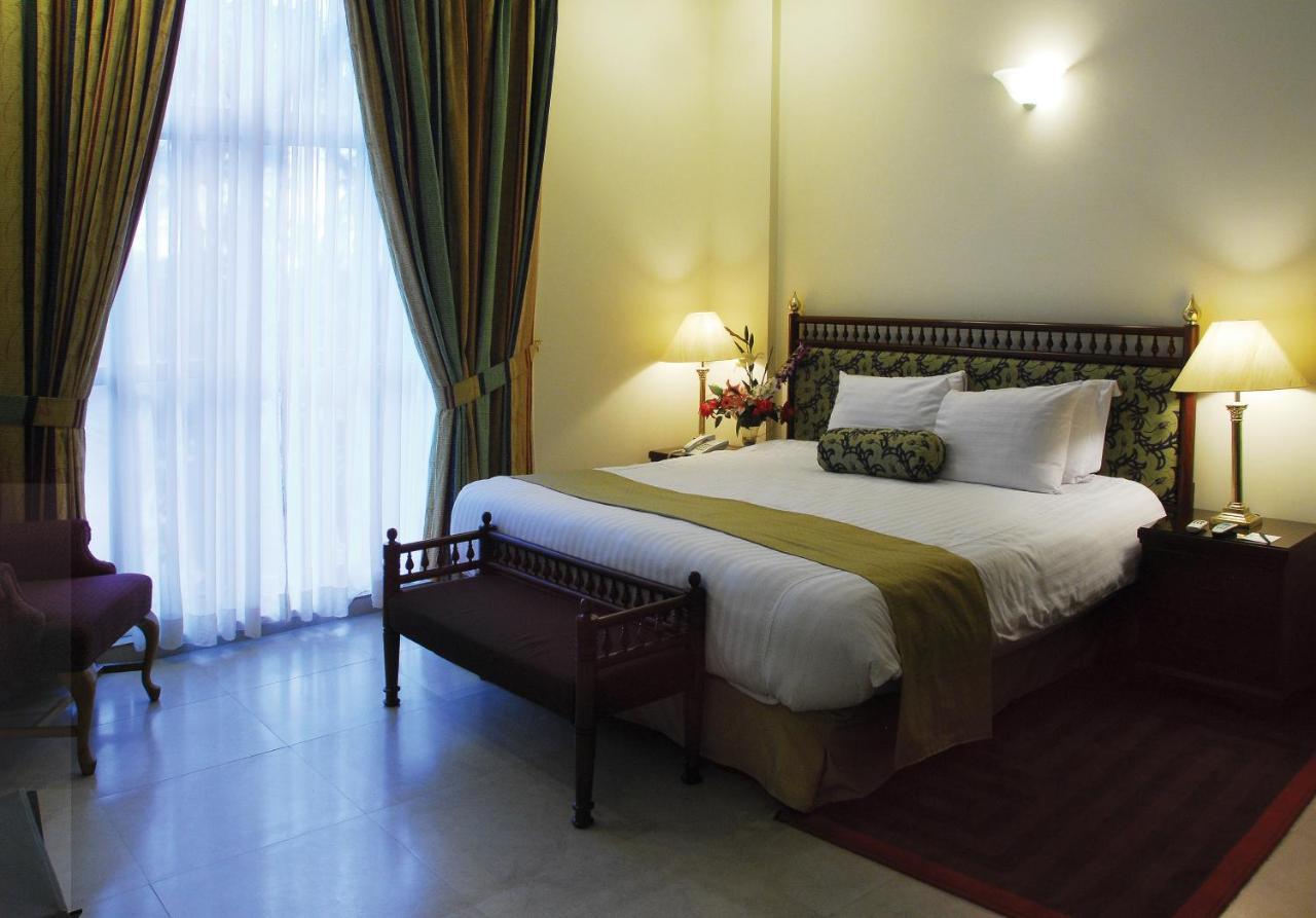 Avari Xpress, Islamabad 拉瓦尔品第 外观 照片