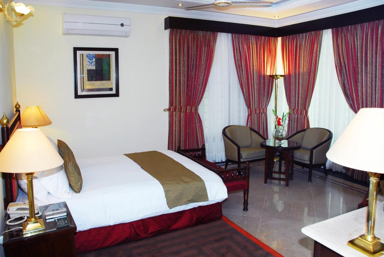 Avari Xpress, Islamabad 拉瓦尔品第 外观 照片