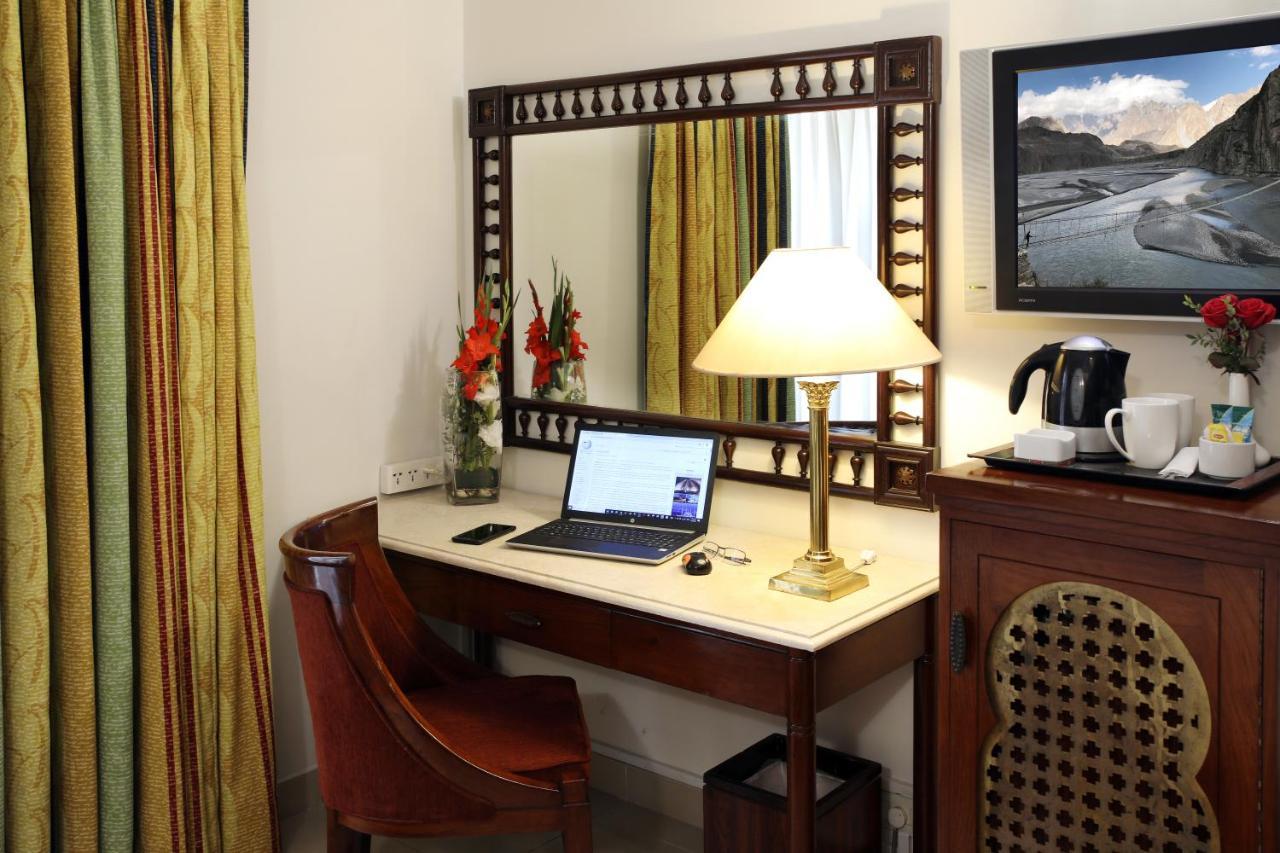 Avari Xpress, Islamabad 拉瓦尔品第 外观 照片